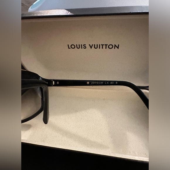 Authentic Louis Vuitton Evidence Aviator Sunglasses - Picture 4 of 5